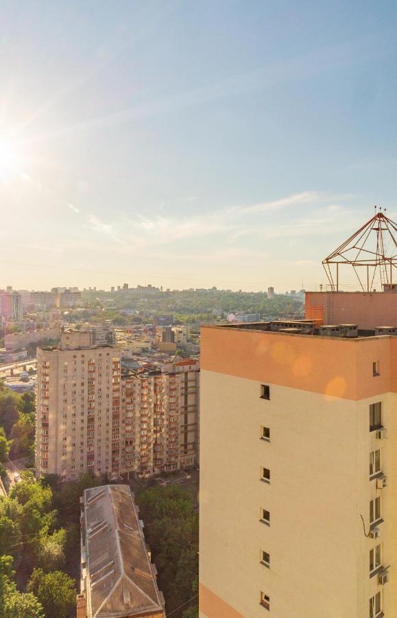 Квартиры По Улице Феодосийская, 1-А 基輔 外观 照片